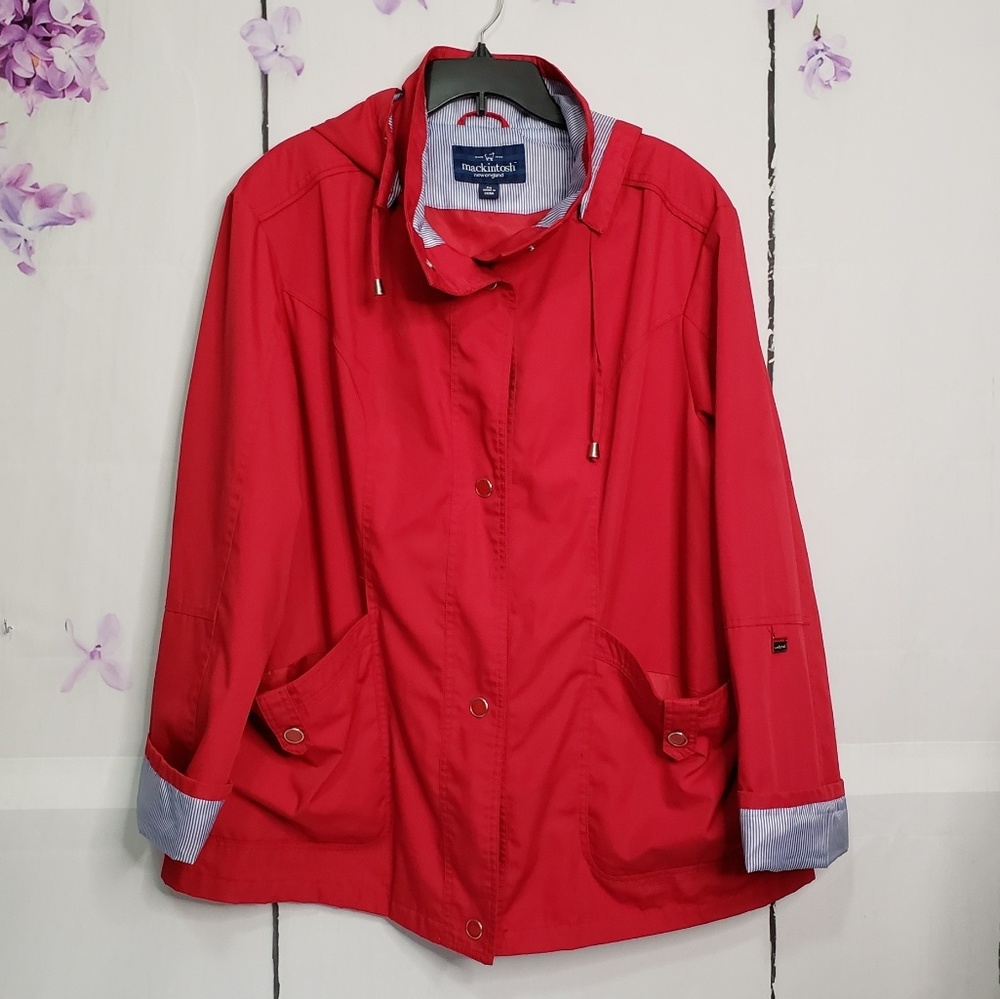*SOLD* Mackintosh Water-Resistant Hooded Jacket - Picture 2 of 8